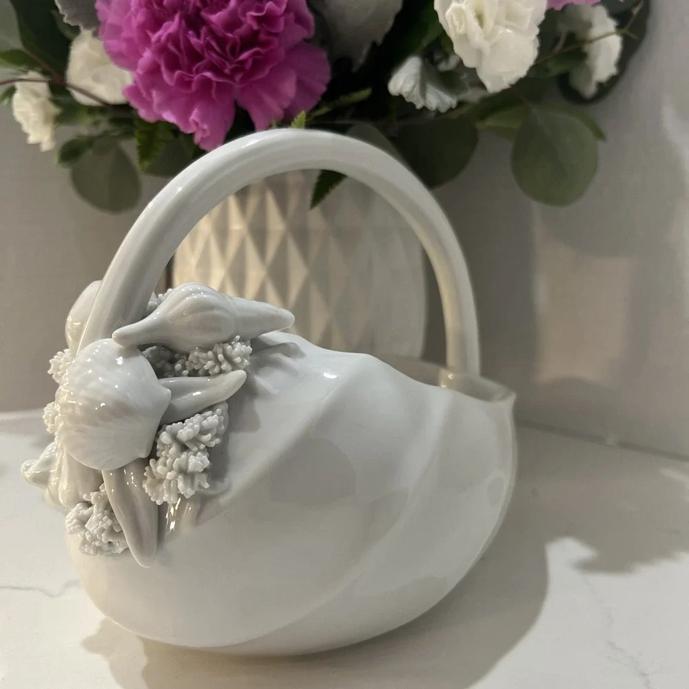 Fitz & Floyd White Porcelain Seashells Conch Bowl Basket Dish Japan 1983 Vintage